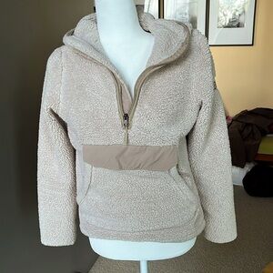 North Face Women’s Sherpa Tan Hooded Pullover sz S